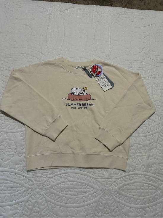 Cyrillus Other - Cyrillus PEANUTS -Cream 'Summer Break' Snoopy Crewneck Sweatshirt Sz: 10